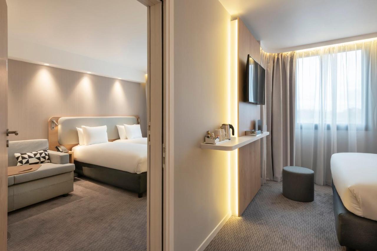 Holiday Inn Express - Marne-La-Vallee Val D'Europe By Ihg رومافييي المظهر الخارجي الصورة
