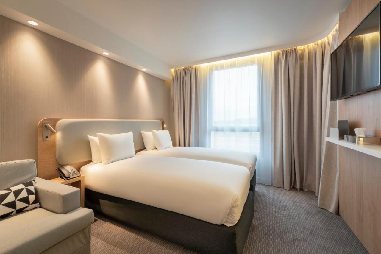 Holiday Inn Express - Marne-La-Vallee Val D'Europe By Ihg رومافييي المظهر الخارجي الصورة