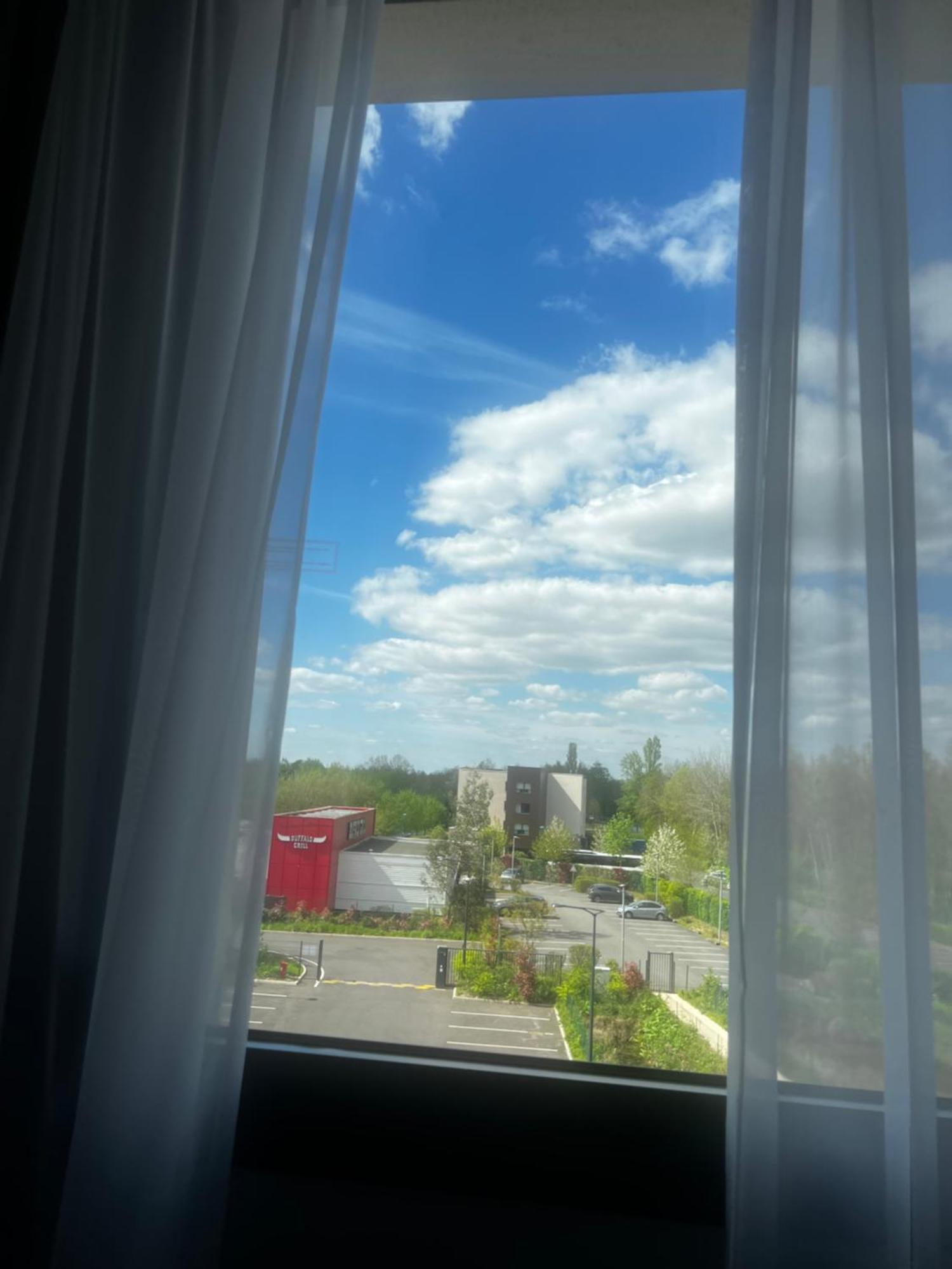 Holiday Inn Express - Marne-La-Vallee Val D'Europe By Ihg رومافييي المظهر الخارجي الصورة